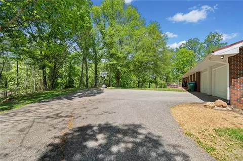 Exterior - 751 Upper Burris Rd, Canton, GA 30114 photo 7 of 20