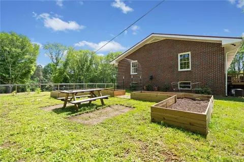 Exterior - 751 Upper Burris Rd, Canton, GA 30114 photo 13 of 20