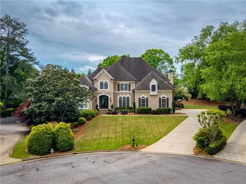 2049 Kinderton Manor Dr, Johns Creek, GA 30097