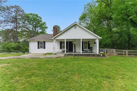 242 Harmony Rd SE, Silver Creek, GA 30173