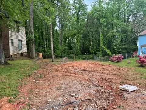 5083 Leland Dr, Stone Mountain, GA 30083