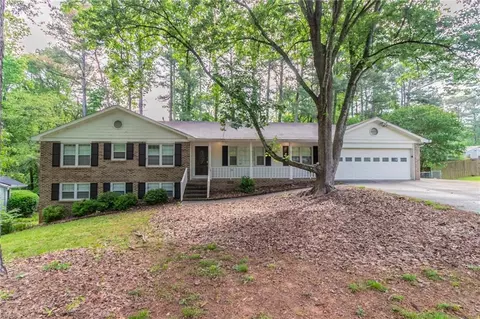 2814 Brackenwood Dr, Snellville, GA 30039
