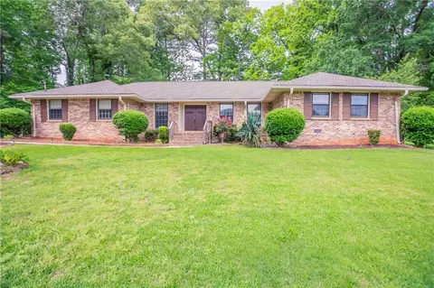2020 Buckingham Ct, Decatur, GA 30035