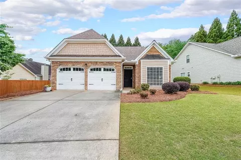 905 Downyshire Dr, Lawrenceville, GA 30044