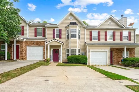 5221 Timber Hills Dr, Oakwood, GA 30566