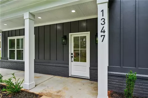 1347 Midlawn Dr, Decatur, GA 30032