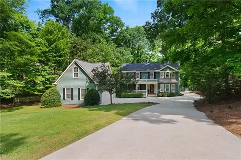 3847 Cherokee Frd, Gainesville, GA 30506
