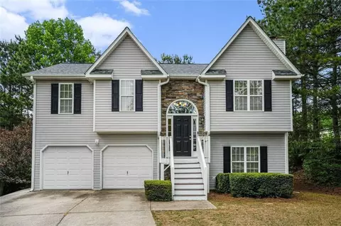 7832 Cambridge Dr, Douglasville, GA 30134