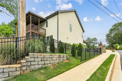 Exterior - 461 Silver St, Buford, GA 30518 photo 7 of 8