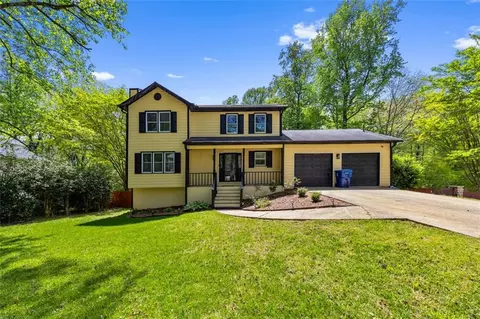 664 Somerset Dr, Lawrenceville, GA 30046