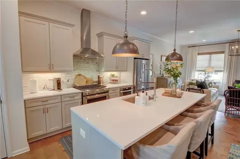 14 Lochurst Ln #153, Roswell, GA 30076