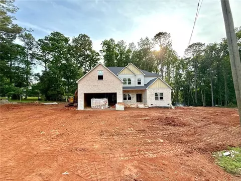 151 Tipton Ln, Acworth, GA 30102