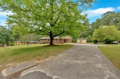 115 Pine Tree Dr, Fayetteville, GA 30214
