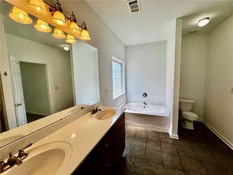 Bath - 20 Chapman Way, Covington, GA 30016 photo 1 of 4