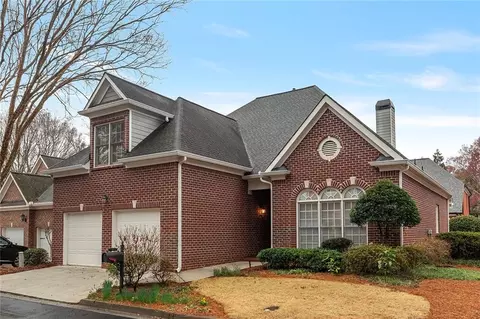 6275 Glen Oaks Ln, Atlanta, GA 30328