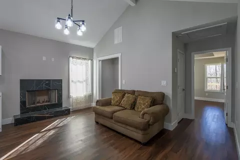 Living - 1020 Riverbend, Commerce, GA 30530 photo 2 of 2