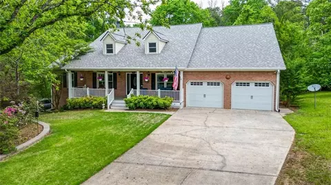 132 Picketts Creek Dr, Acworth, GA 30101