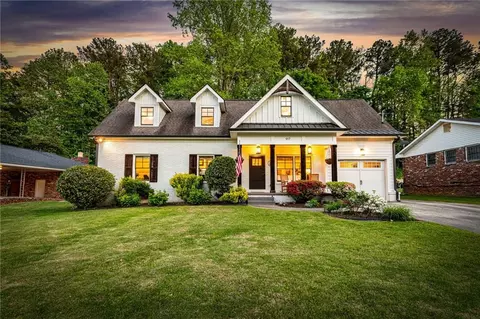 917 Gaylemont Cir, Decatur, GA 30033