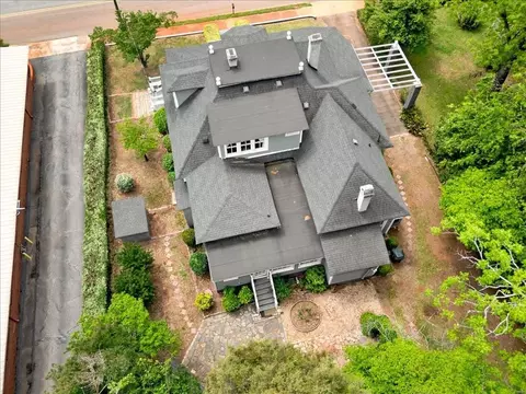 Exterior - 207 E Thompson St, Thomaston, GA 30286 photo 4 of 17