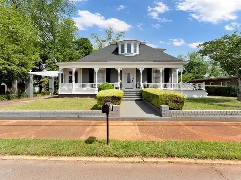 Exterior - 207 E Thompson St, Thomaston, GA 30286 photo 11 of 17