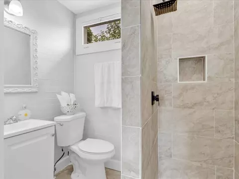 Bath - 207 E Thompson St, Thomaston, GA 30286 photo 1 of 7