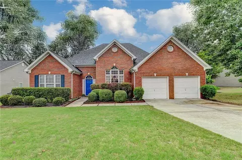 4512 Evan Ct, Hoschton, GA 30548