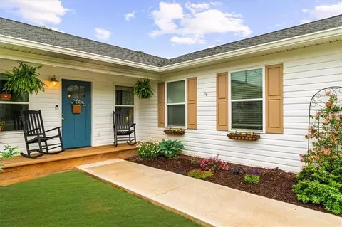 Exterior - 1012 Cawthon Rd, Toccoa, GA 30577 photo 5 of 10