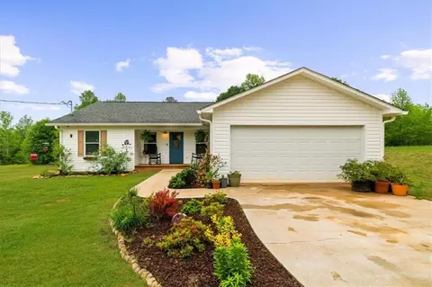 Exterior - 1012 Cawthon Rd, Toccoa, GA 30577 photo 2 of 10