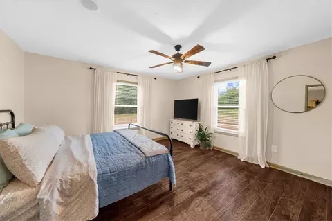 Bedroom - 1012 Cawthon Rd, Toccoa, GA 30577 photo 2 of 5