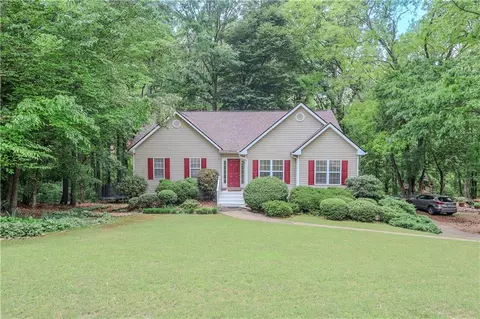 6330 Countryland Dr, Dawsonville, GA 30534