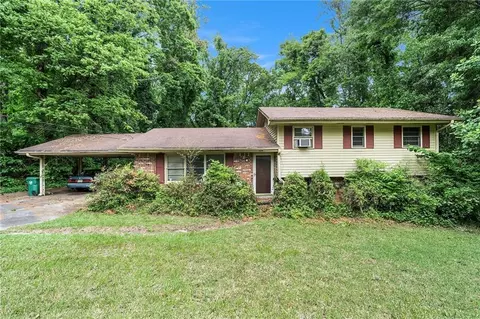 2214 River Rd, Ellenwood, GA 30294