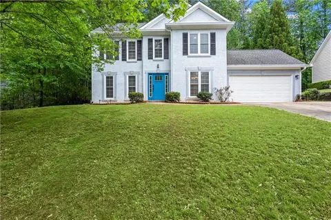 6939 Waters Edge Dr, Stone Mountain, GA 30087