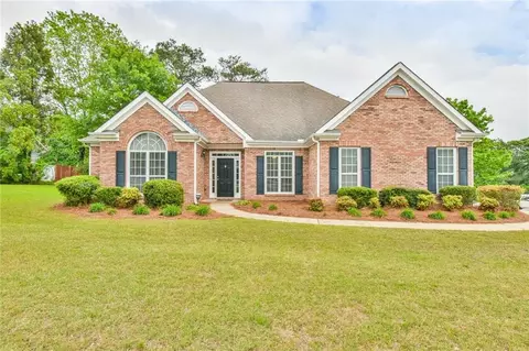 1719 Kings Cross Ct, Hoschton, GA 30548