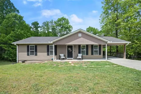 500 Shenandoah Dr, Dahlonega, GA 30533