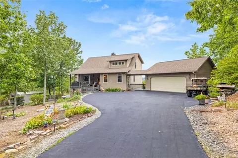 401 Starmont Trl, Clarkesville, GA 30523