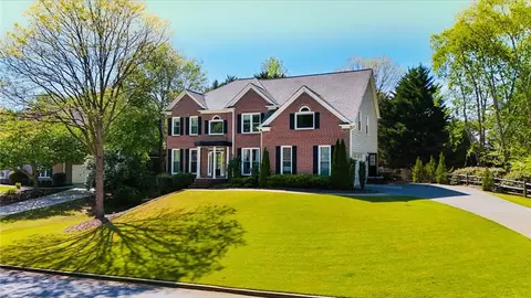4015 Dodds Grove Ln, Alpharetta, GA 30009