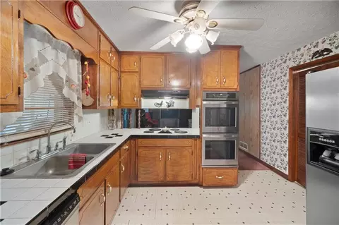 Kitchen - 110 Otelia Ln, Covington, GA 30014 photo 3 of 3