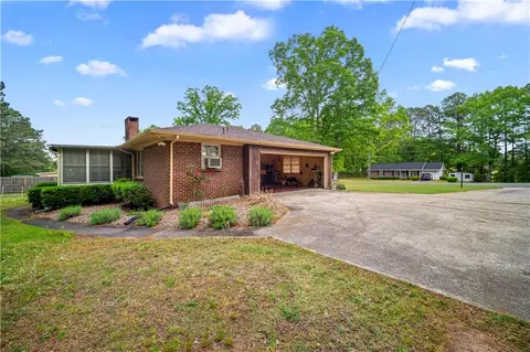 Exterior - 110 Otelia Ln, Covington, GA 30014 photo 2 of 9