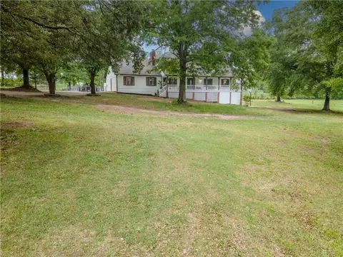 3241 Briscoe Rd, Loganville, GA 30052