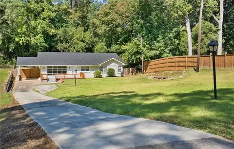 1345 SW Dodson Dr, Atlanta, GA 30311