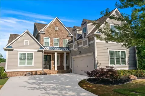 2488 Red Wine Oak Dr, Braselton, GA 30517
