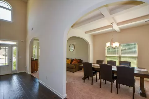 Entry Way - 6816 Diamond Dr, Rex, GA 30273 photo 4 of 8