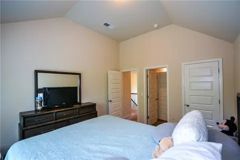 Bedroom - 6816 Diamond Dr, Rex, GA 30273 photo 5 of 7