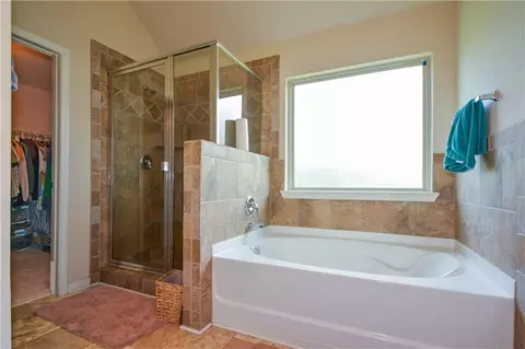 Bath - 6816 Diamond Dr, Rex, GA 30273 photo 1 of 2