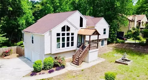 3748 Woodrose Ct, Snellville, GA 30039
