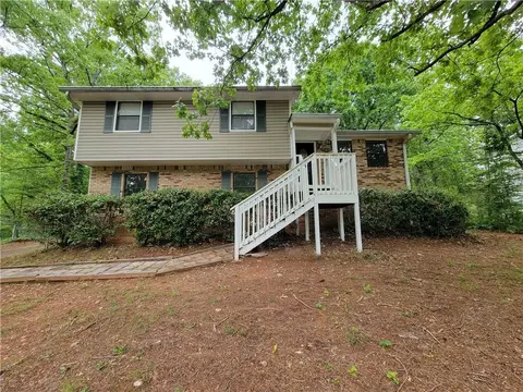 4063 Feather Dr, Douglasville, GA 30135