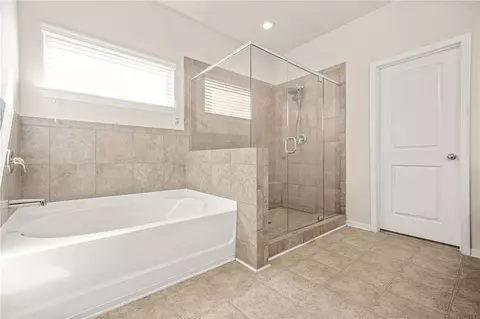 Bath - 15 Manas Ct, Covington, GA 30016 photo 2 of 4