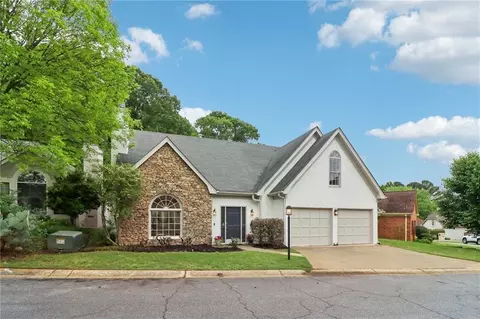 979 Bridgegate Dr NE, Marietta, GA 30068
