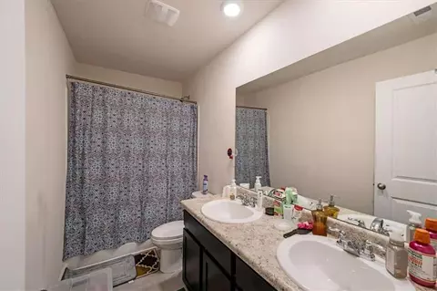 Bath - 2631 Lovejoy Crossing Dr, Hampton, GA 30228 photo 3 of 3