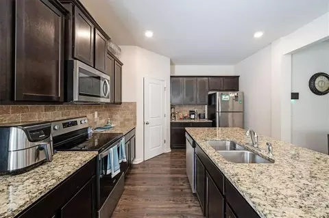 Kitchen - 2631 Lovejoy Crossing Dr, Hampton, GA 30228 photo 2 of 2